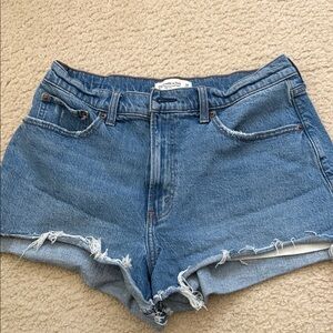 Abercrombie & Fitch The 90s relaxed cutoff short curve love size 30 high rise